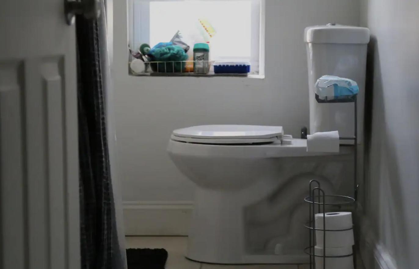 Chic 4br Dwelling With Backyard In Apartment Philadelphia
